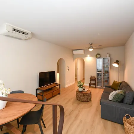 Alfredo Apartamento *